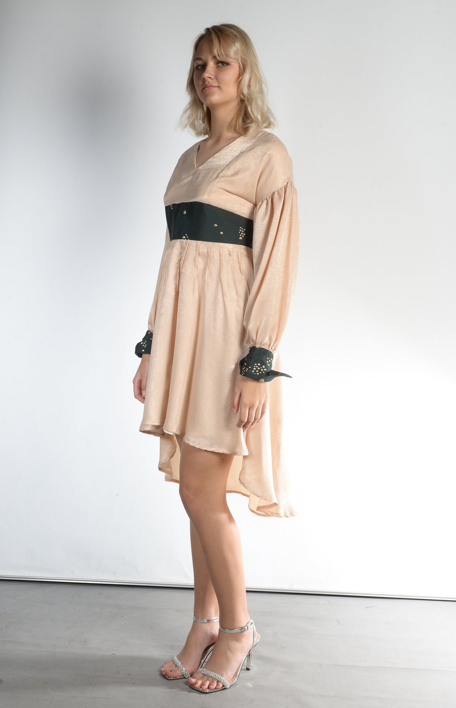 Bamboo Leto Dress With Green Belt